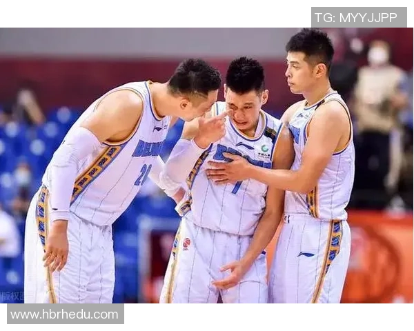 重庆篮球队与北京篮球队赛后复盘分析个人能力的全面对比与启示